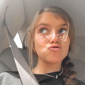 Meet your Posher, Avery